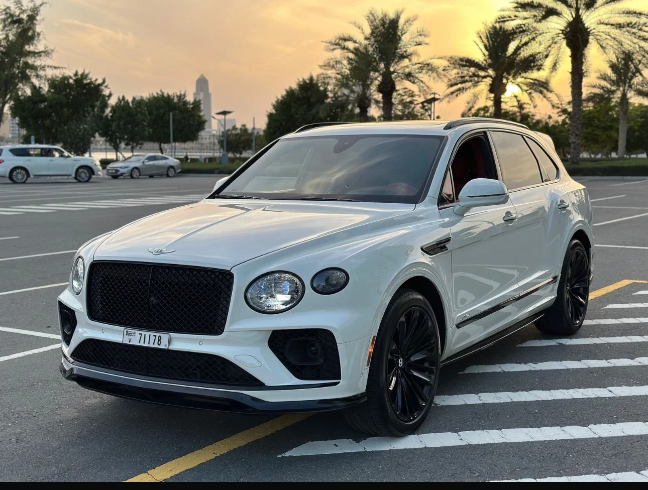 Bentley Bentley Bentayga rent in dubai 2022 - Luxury Car - Image NaN